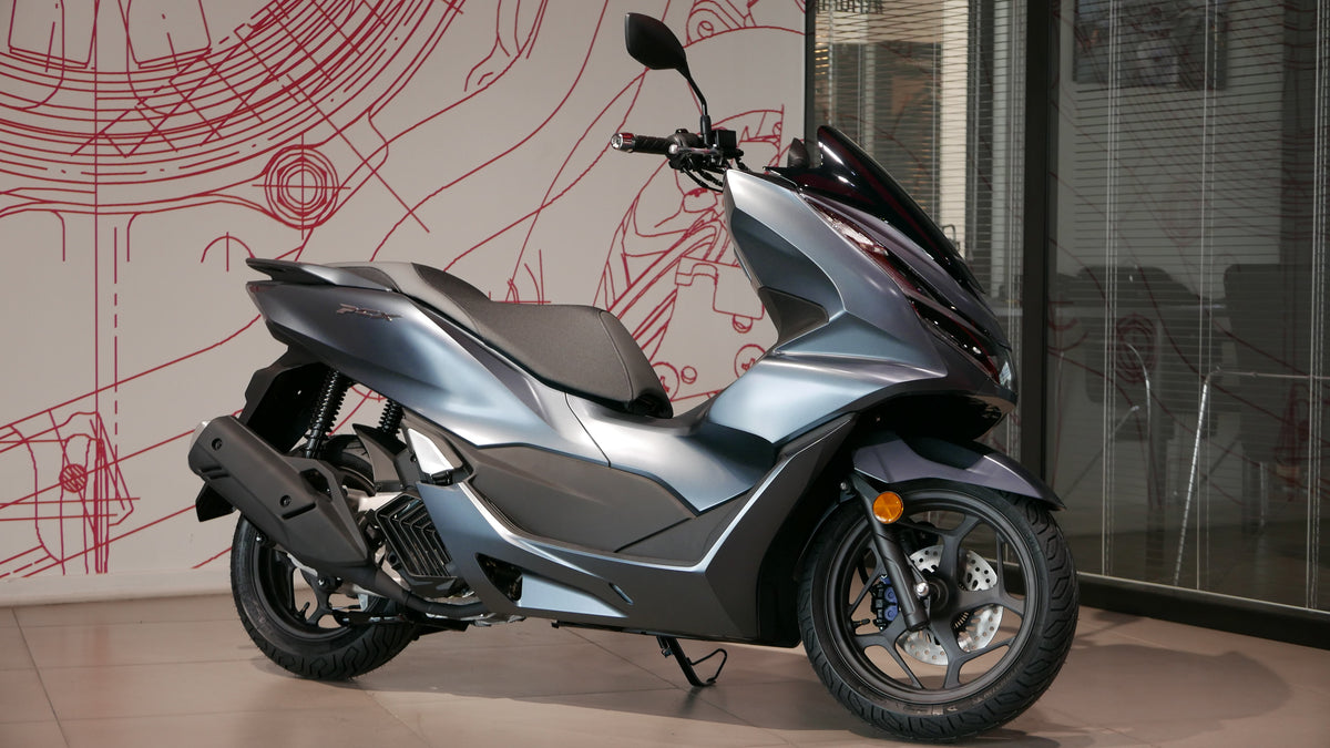 Эксплуатационные преимущества и недостатки мотоцикла Honda PCX 125 2012